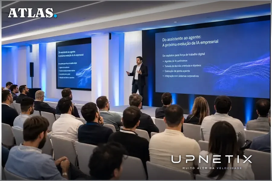 Público corporativo assistindo palestra sobre agentes de IA no evento SaaStr AI Annual em auditório moderno.