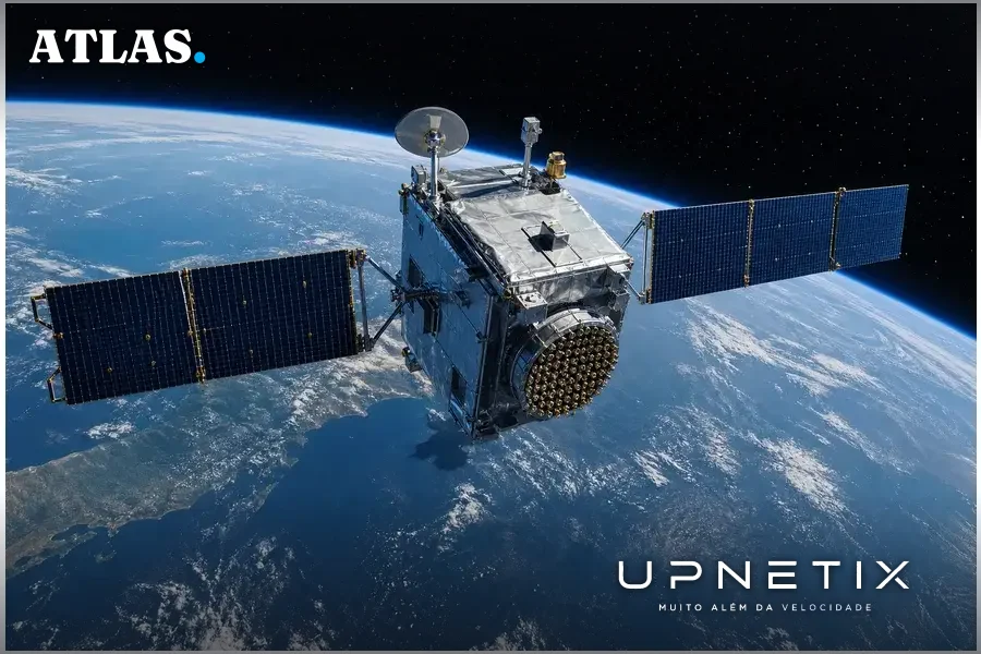 Satélite LEO em órbita baixa com a Terra ao fundo, representando infraestrutura de comunicação avançada.