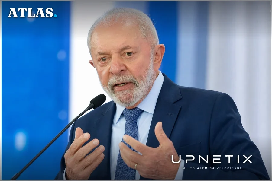 Presidente Lula da Silva em discurso oficial sobre a Lei ReData em ambiente corporativo e governamental.