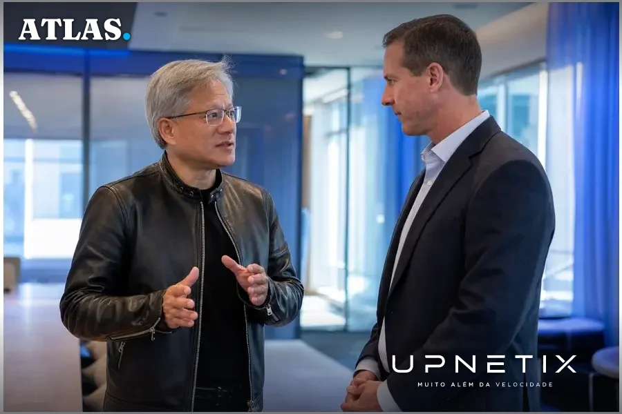 Jensen Huang e Matt Garman em evento corporativo discutindo parceria AWS e Nvidia.