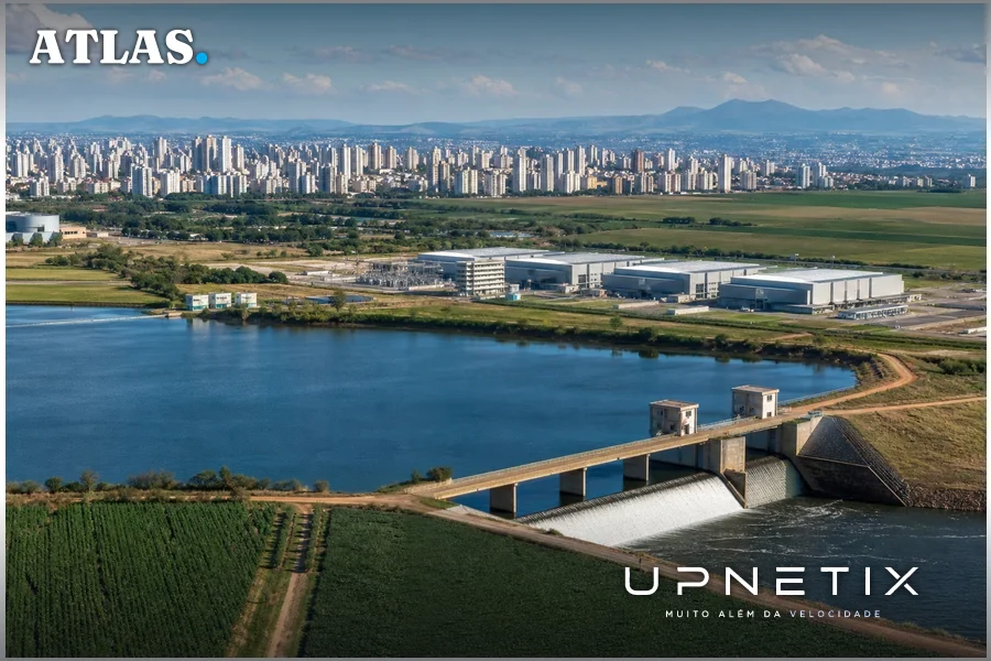 Área urbana próxima a plantações agrícolas com reservatórios de água visíveis, ilustrando a disputa pelo recurso hídrico.