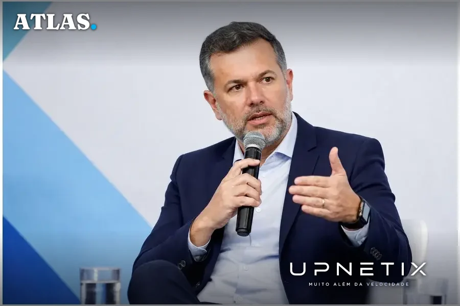 Diretor de TI do MGI, Rogério Gabriel Nogalha, discursando em painel sobre IA generativa e proteção de dados