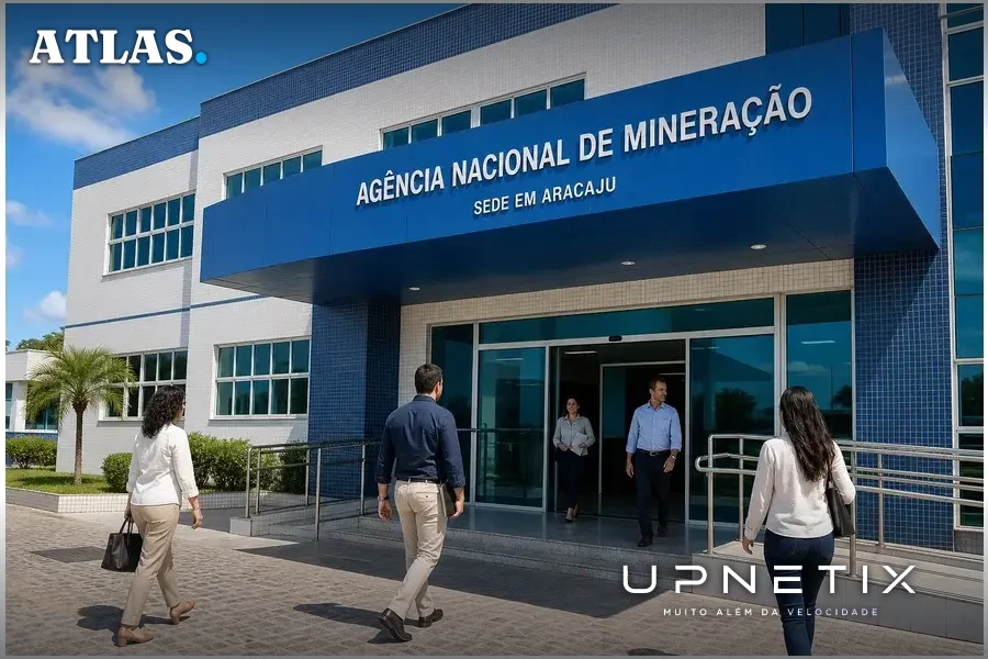 Fachada da sede da Agência Nacional de Mineração em Aracaju, com pessoas entrando e saindo